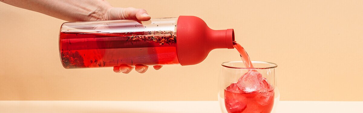 mood-desktop-coldbrewbottle-rot.jpg