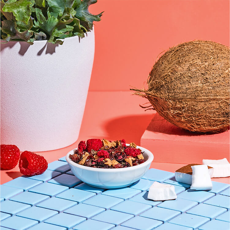 Pink Drink mit Red Ruby Früchtetee und Kokos Nilk