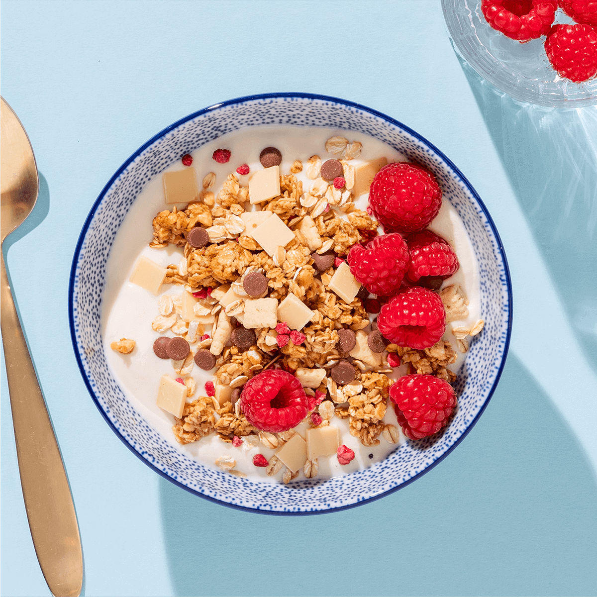 slider03-raspberry-yoghurt-cookie-muesli.png