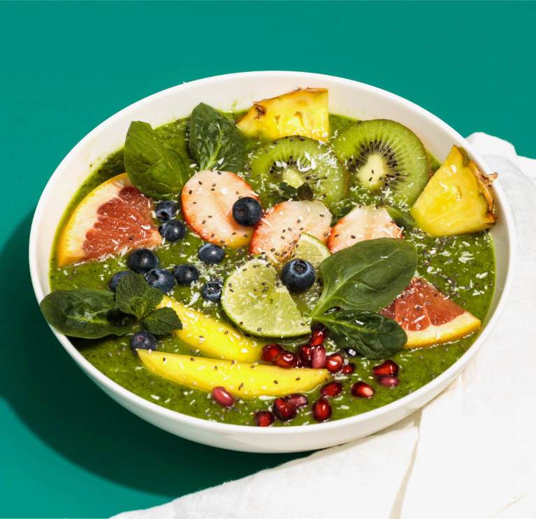Grüne Smoothie Bowl mit Kokos Nilk