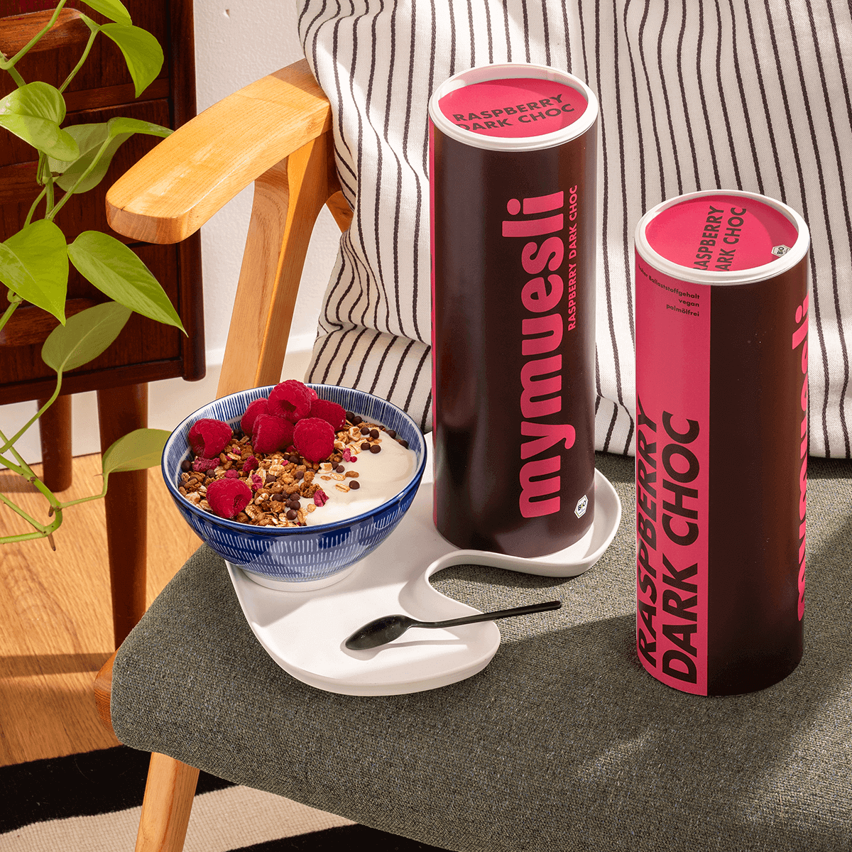 article01-raspberry-dark-choc.png