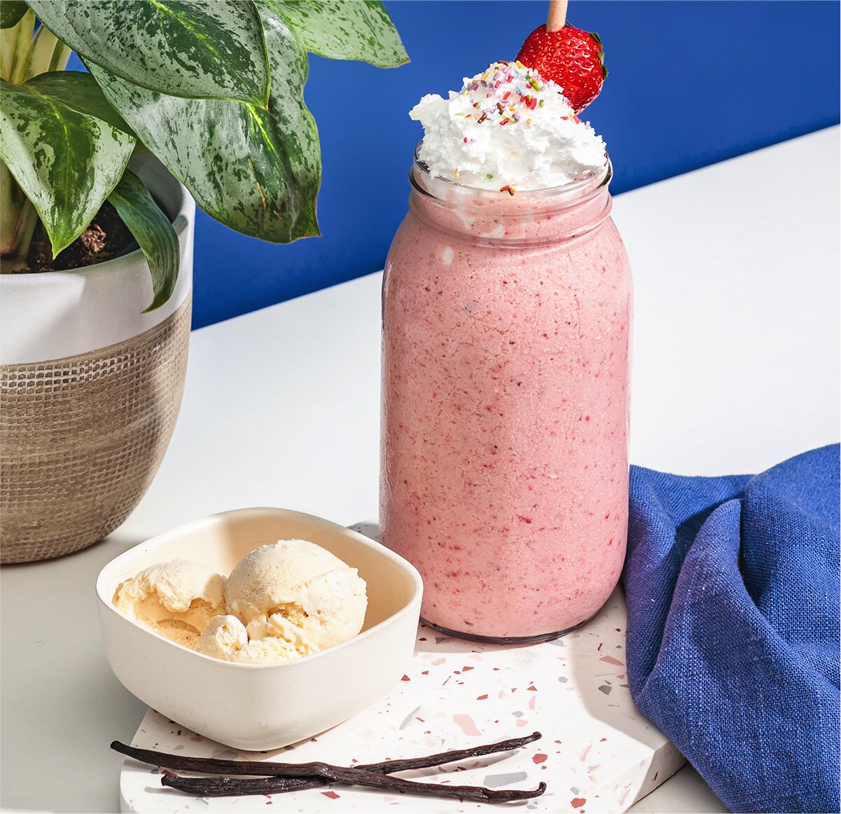 teaser-erdbeermilkshake-hafernilk.jpg