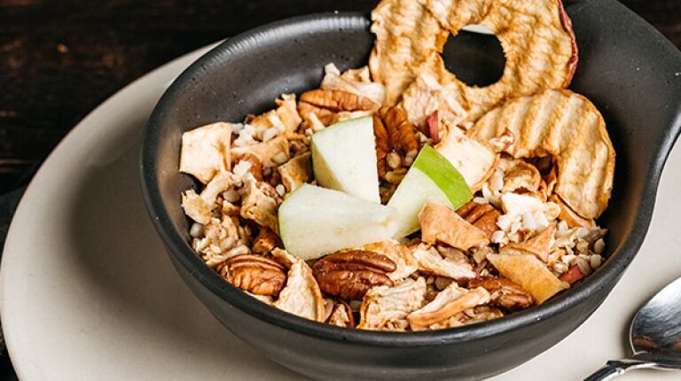Paleo Müsli mit wenig Kohlehydraten.